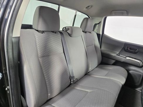 Used 2022 Toyota Tacoma SR5 image 18
