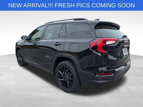 Used 2023 GMC Terrain SLE w/ Driver Convenience Package image 5