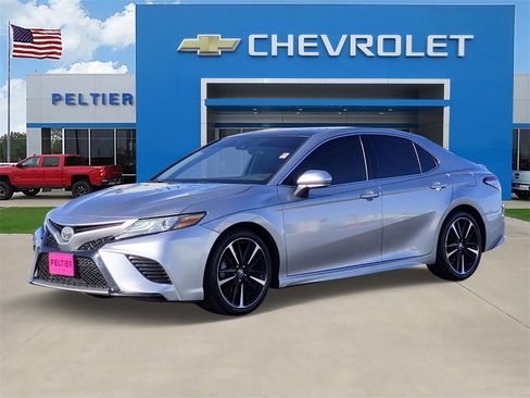 Used 2019 Toyota Camry XSE w/ Phone Cable & Charge Package image 3
