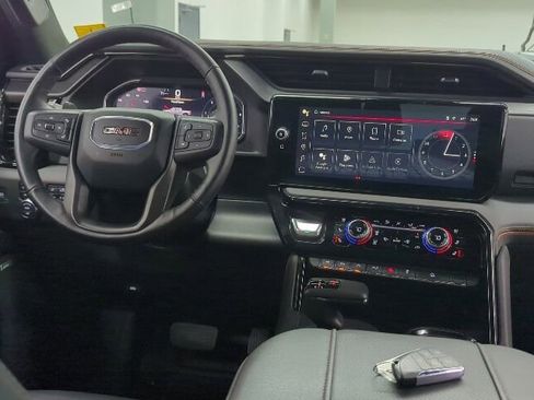 Used 2024 GMC Sierra 1500 AT4 AWD/4WD image 26