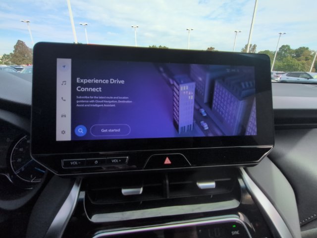 Used 2023 Toyota Venza XLE AWD/4WD image 29