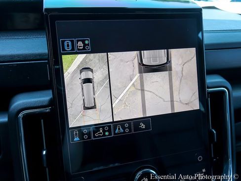 Certified 2025 GMC Yukon XL Denali AWD/4WD image 26