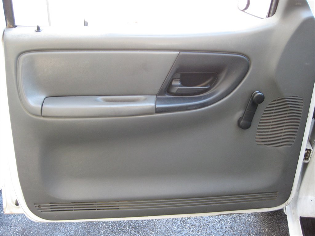 Used 2005 Ford Ranger XL RWD image 13