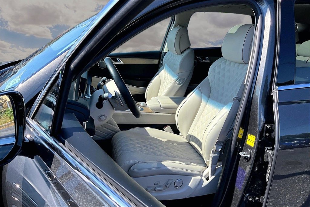 Used 2024 Genesis GV80 3.5T w/ Prestige Package AWD/4WD image 21