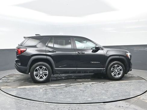 Used 2025 GMC Terrain Elevation image 3