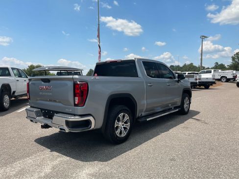 Used 2025 GMC Sierra 1500 SLE w/ X31 Off-Road Package AWD/4WD image 5