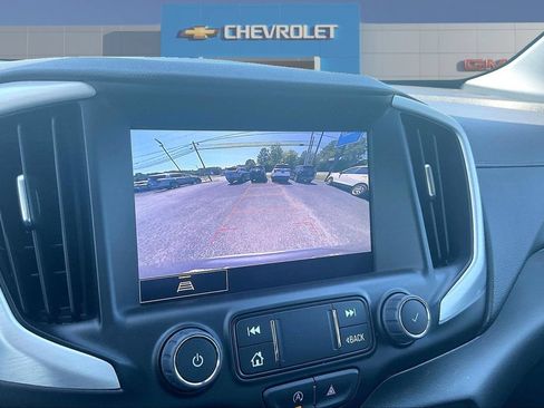 Used 2024 GMC Terrain SLE w/ Driver Convenience Package FWD image 14