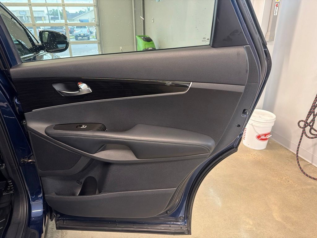 Used 2019 Kia Sorento AWD w/ LX Convenience Package image 51