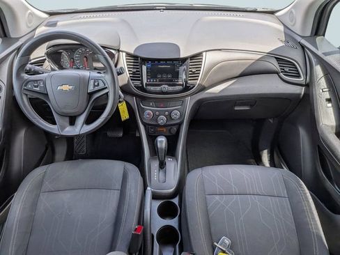 Used 2019 Chevrolet Trax LT FWD image 14