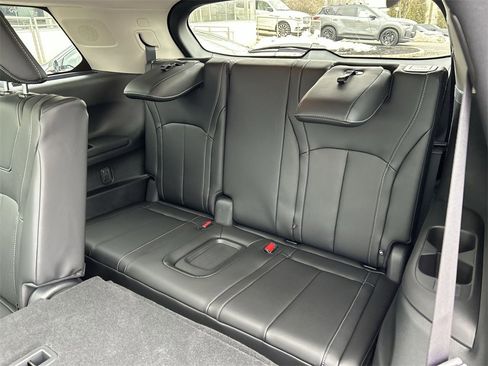 New 2026 INFINITI QX60 Luxe image 14