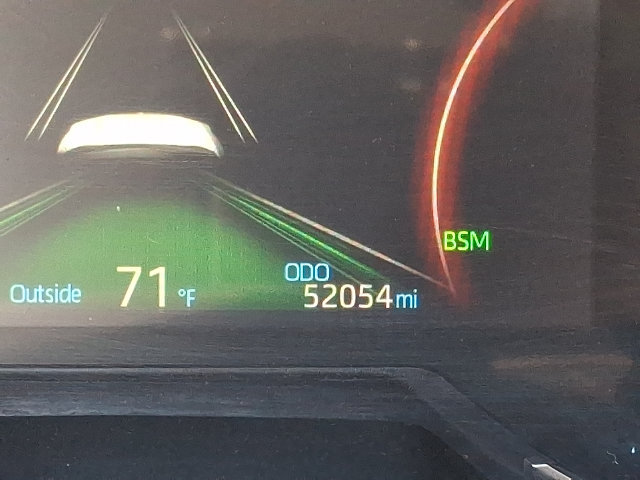 Used 2025 Toyota RAV4 XLE FWD image 18