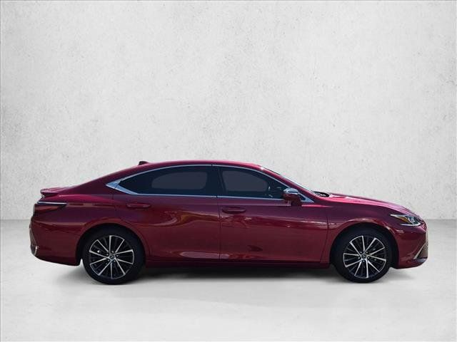 Used 2024 Lexus ES 300h w/ Premium Package FWD image 4