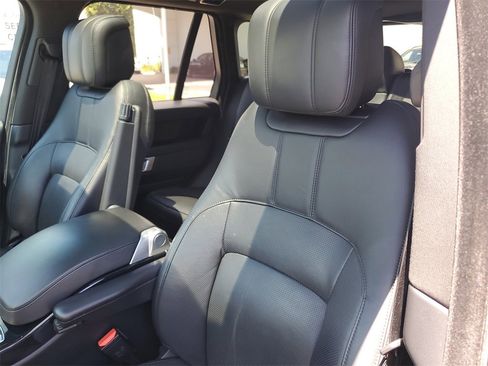 Used 2020 Land Rover Range Rover HSE image 21