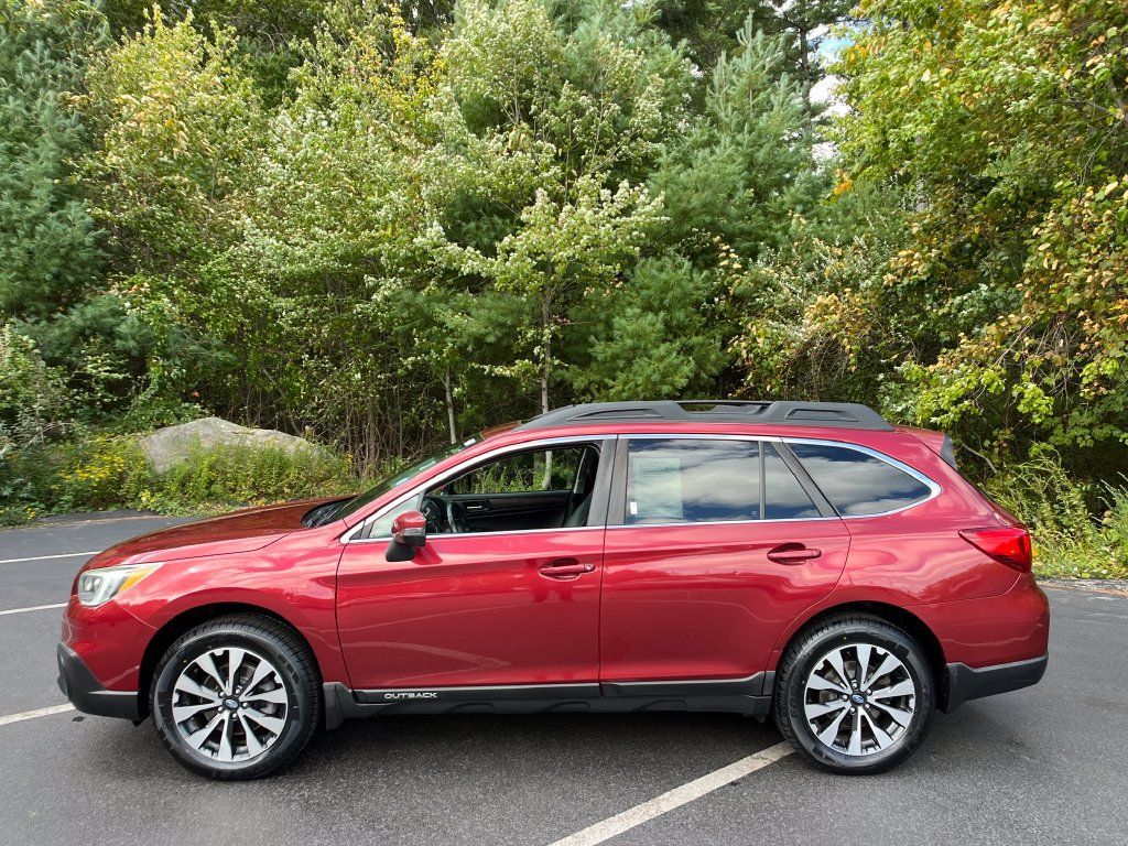 Used 2017 Subaru Outback 2.5i Limited AWD/4WD image 2