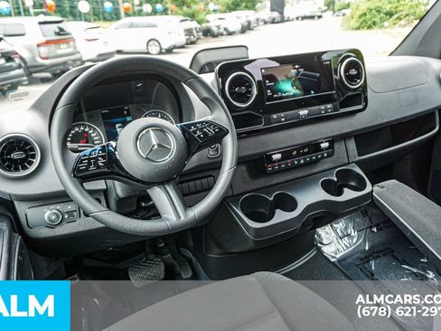 Used 2025 Mercedes-Benz Sprinter 2500 image 24