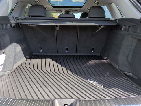 Used 2025 Audi Q5 Premium AWD/4WD image 34