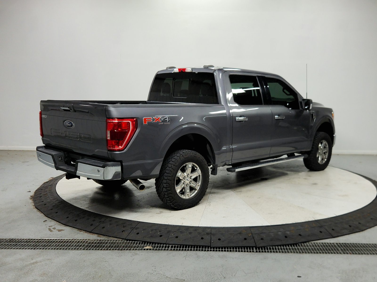 Used 2021 Ford F150 XLT w/ Equipment Group 302A High AWD/4WD image 8