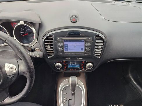 Used 2011 Nissan Juke SV image 19