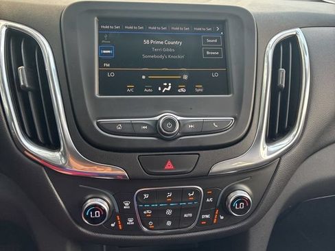 Used 2019 Chevrolet Equinox LT FWD image 18