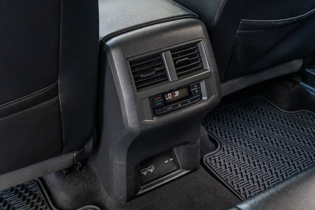 Used 2021 Volkswagen Atlas SE w/ Towing Package AWD/4WD image 34