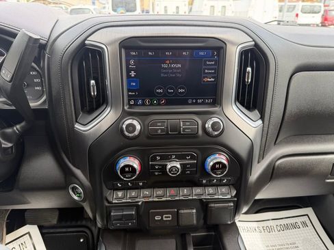 Used 2021 GMC Sierra 2500 Denali w/ Denali Black Diamond Edition AWD/4WD image 27
