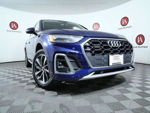 Used 2023 Audi Q5 2.0T Premium w/ Convenience Package AWD/4WD image 2