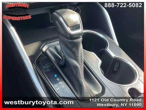 Used 2021 Toyota Highlander XLE image 31