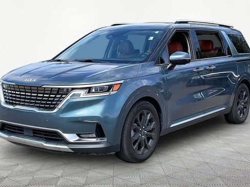 Used 2022 Kia Carnival SX Prestige image 3