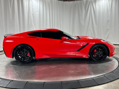 Used 2019 Chevrolet Corvette Stingray Coupe w/ Battery Protection Package RWD image 9