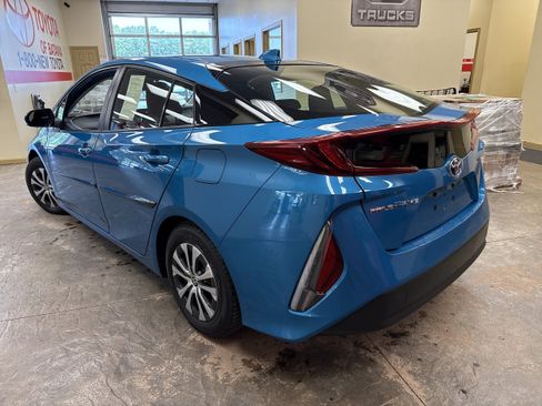 Used 2021 Toyota Prius Prime LE FWD image 8