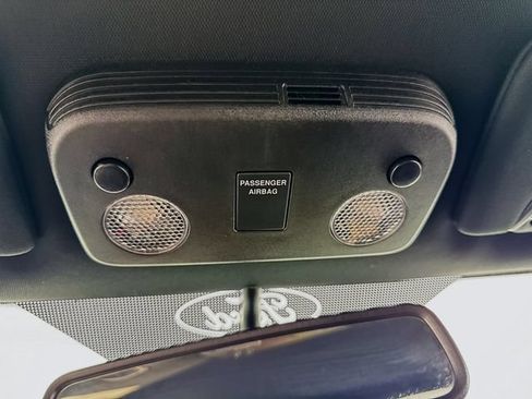 Used 2017 Ford Mustang Coupe RWD image 15