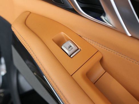 Used 2023 BMW X7 xDrive40i w/ M Sport Package image 42