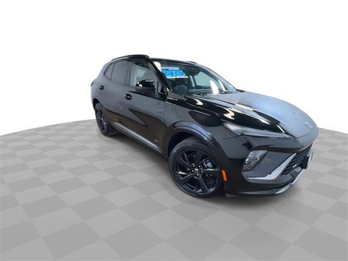 Used 2025 Buick Envision Sport Touring image 2