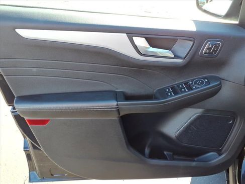 Certified 2023 Ford Escape Platinum w/ Class II Trailer Tow Package image 13