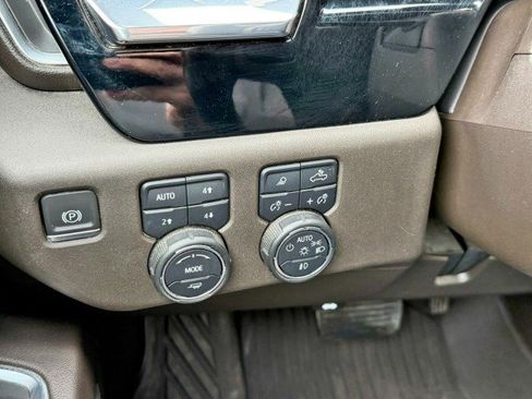 Certified 2024 Chevrolet Silverado 2500 LTZ w/ LTZ Plus Package image 24