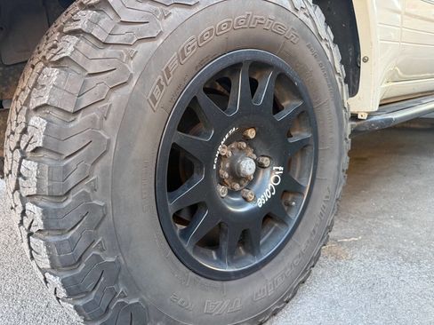 Used 2000 Lexus LX 470 4WD image 18