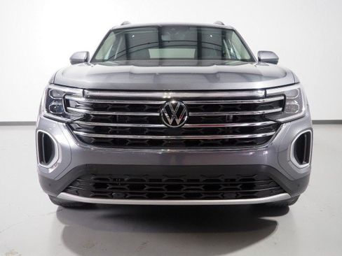 Used 2025 Volkswagen Atlas SE w/ Panoramic Sunroof Package FWD image 45