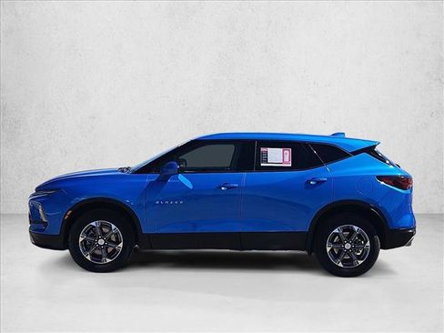 Used 2025 Chevrolet Blazer LT AWD/4WD image 9