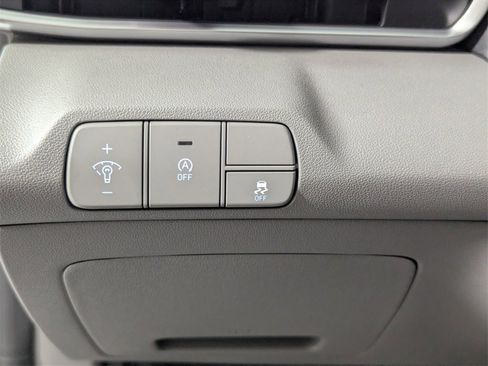 New 2025 Hyundai Elantra SE image 13