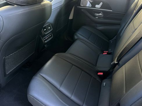 Certified 2023 Mercedes-Benz GLS 450 4MATIC image 11