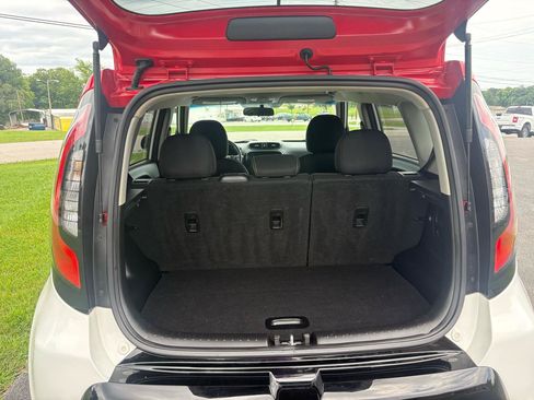 Used 2016 Kia Soul + w/ Designer's Package FWD image 4