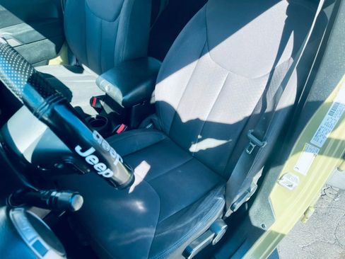 Used 2013 Jeep Wrangler Unlimited Sport image 13