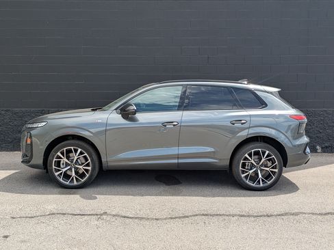 New 2026 Audi Q3 quattro 2.0T AWD/4WD image 8