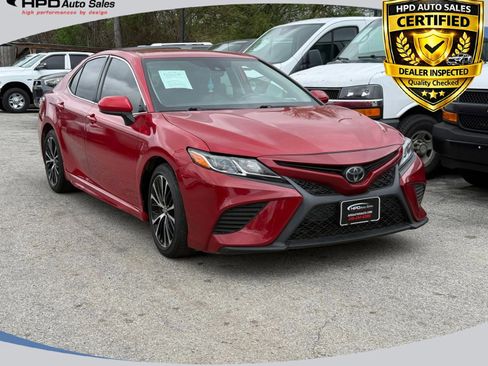 Used 2020 Toyota Camry SE w/ Convenience Package FWD image 1