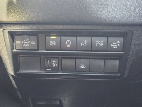 Used 2024 Toyota Tundra Limited w/ Power Package AWD/4WD image 25