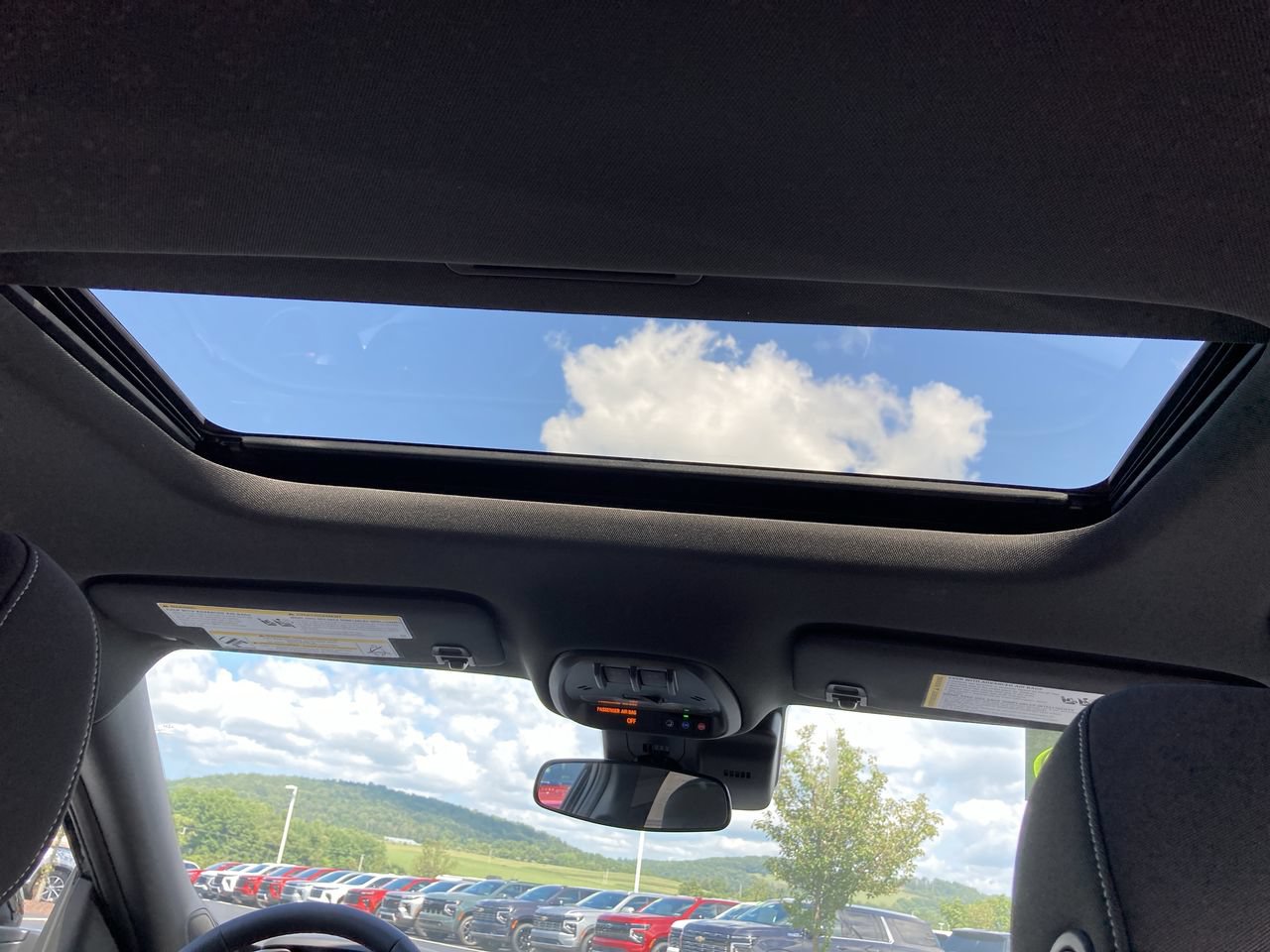 New 2026 Chevrolet Trax RS w/ Sunroof Package FWD image 20