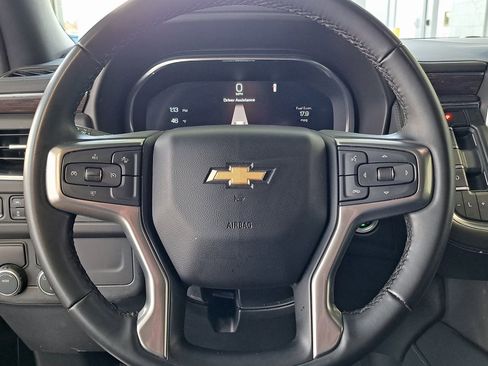 Used 2024 Chevrolet Suburban LT image 10