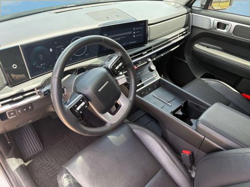 Certified 2025 Hyundai Santa Fe Limited AWD/4WD image 4