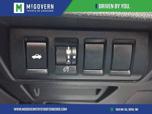 Used 2021 Subaru Legacy Premium AWD/4WD image 22