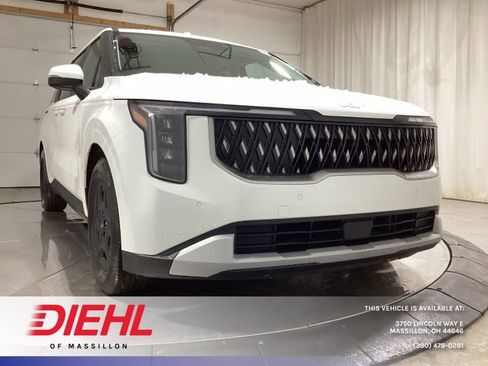 New 2026 Kia Carnival image 1